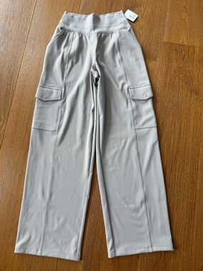 Athleta Venice Cargo Wide Leg Cargo Pants in Light Tan